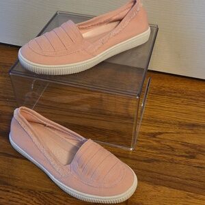 Comfortview Light Pink Women's Canvas Slip-ons 10 NWOB